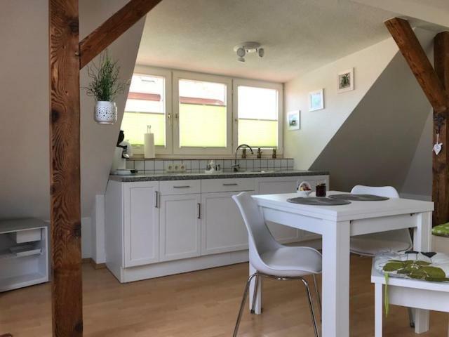Liebevoll Eingerichtete Ferienwohnung Im Dg Цвенкау Экстерьер фото
