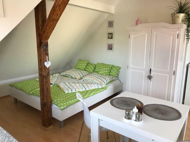 Liebevoll Eingerichtete Ferienwohnung Im Dg Цвенкау Экстерьер фото